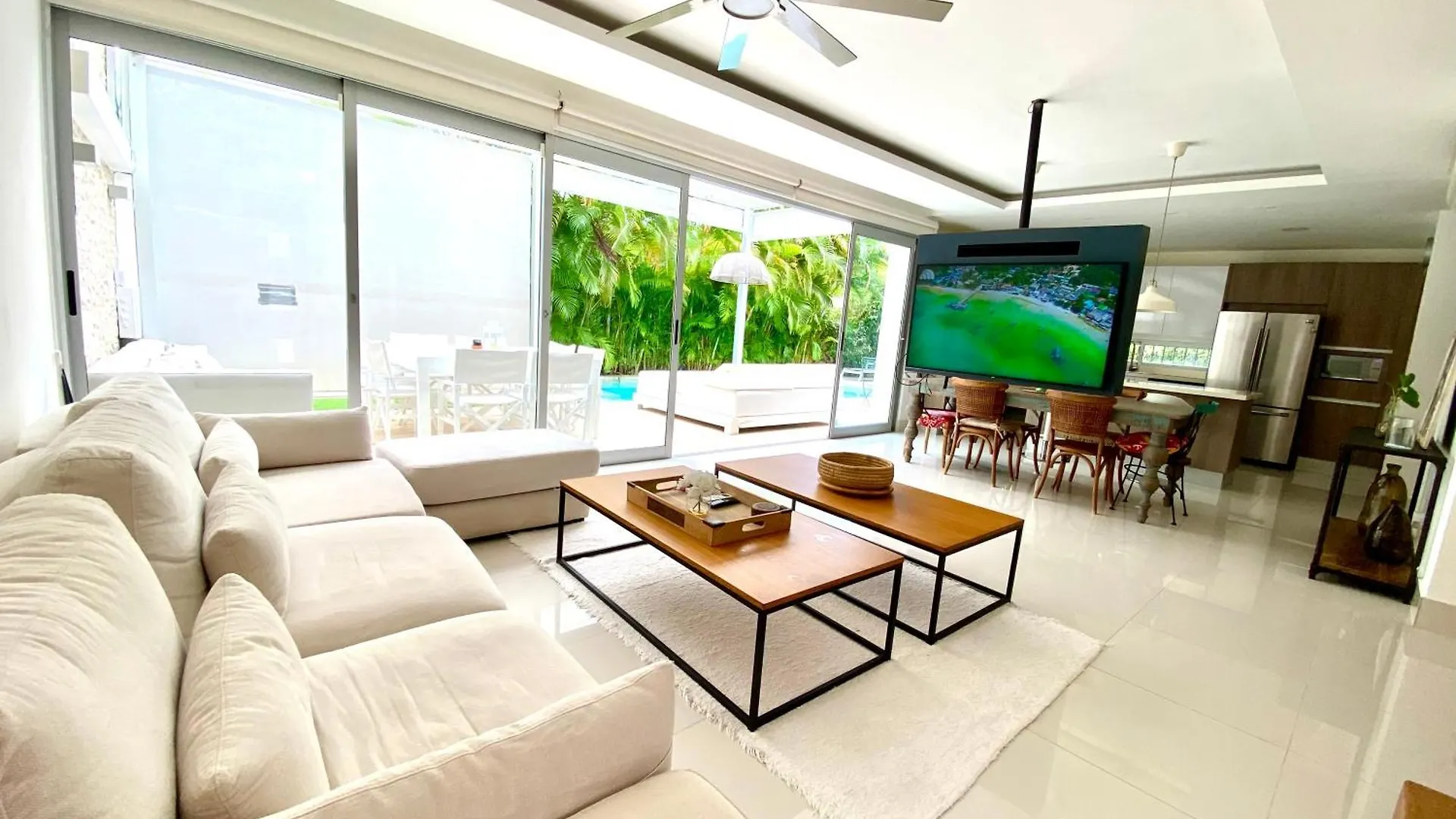 Luxury Villa Pool And Bbq In San Juan Lakes Los Colales Rd 蓬塔卡纳
